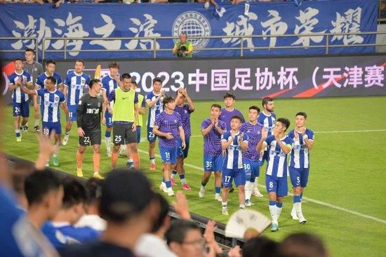 小龙女灌满到腿抽搐不拢